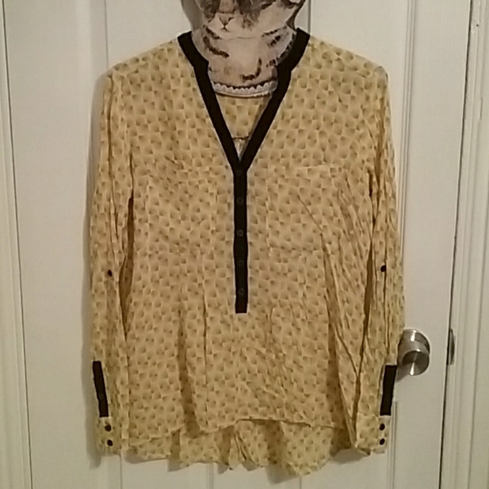 Anthropologie Vanessa Virginia blouse. Size small.